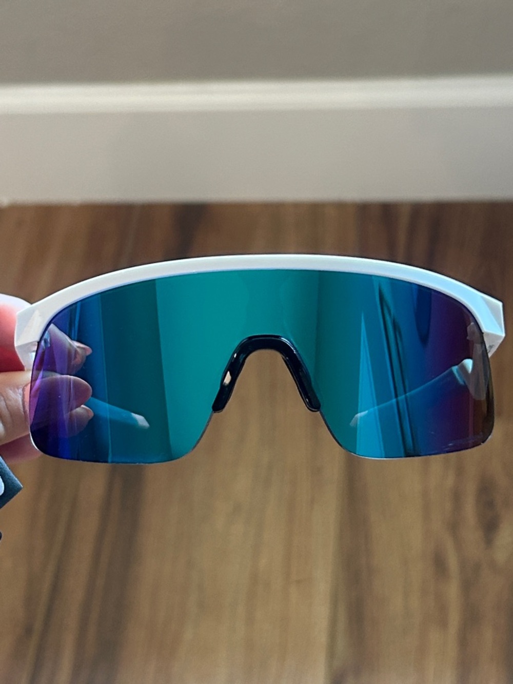 Oakley Youth Resistor OJ9010 Sunglasses White Blue + Oakley Sleeve
